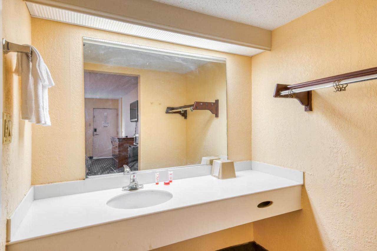 Oyo Fairgrounds I-55 Hotel